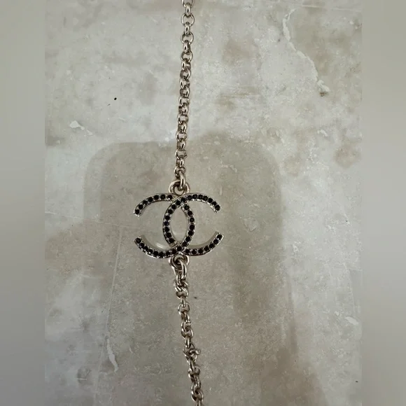 CHANEL 2019 Faux Pearl, Strass & Bead CC Station Necklace - Picture 6 of 11